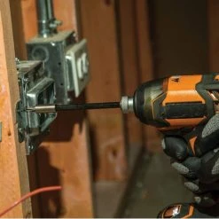 Klein Tools Klein 14-in-1 Multi-Bit Adjustable Length Screwdriver 32303 -Werner Sales Shop 32303 app1